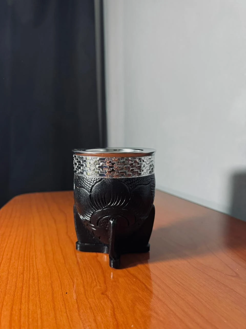 Imperial Acero, cuero dibujado - 2