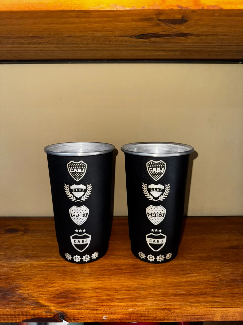 Vasos grabados, Equipos - 1