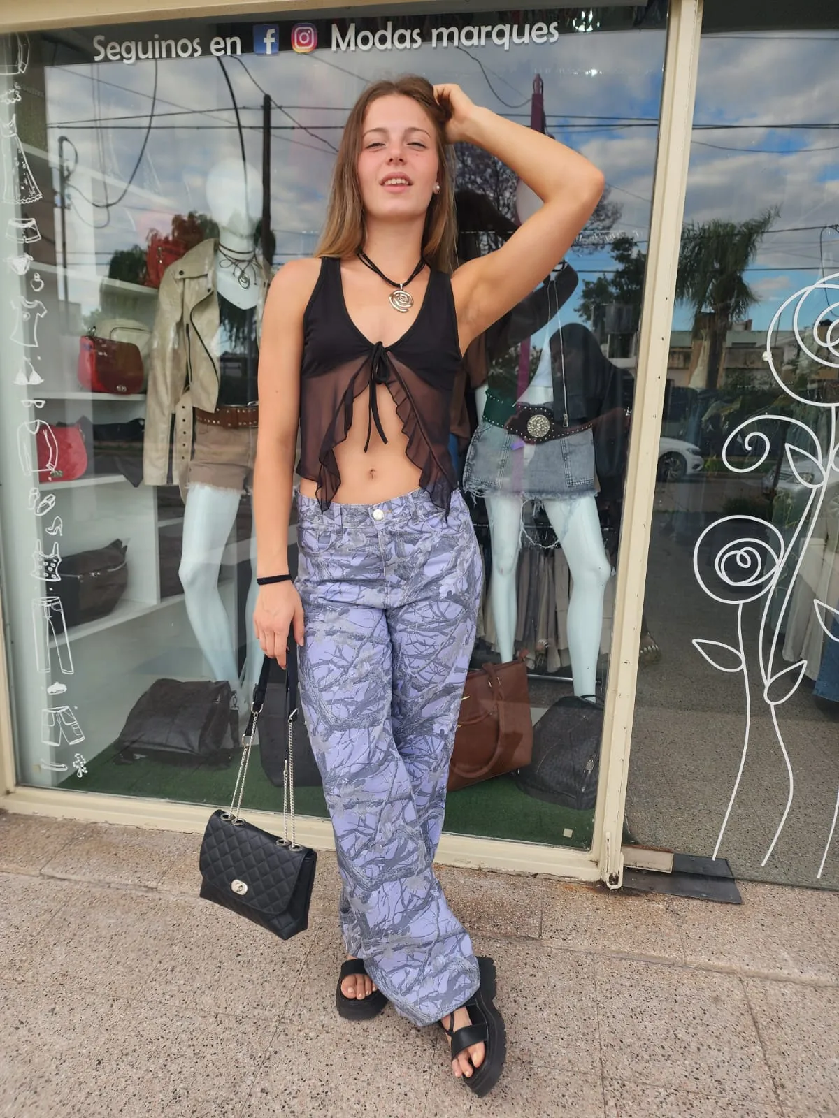 Wide leg rígido con diseño - 1